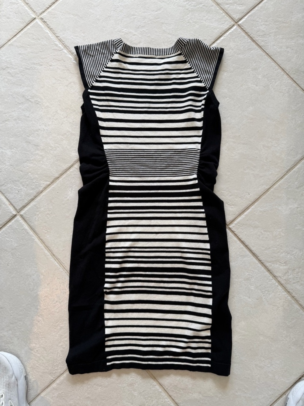 Bodycon Mini Colorblock Designer Workwear tonal Karen Millen Size 4 sleeveless - Picture 3 of 4